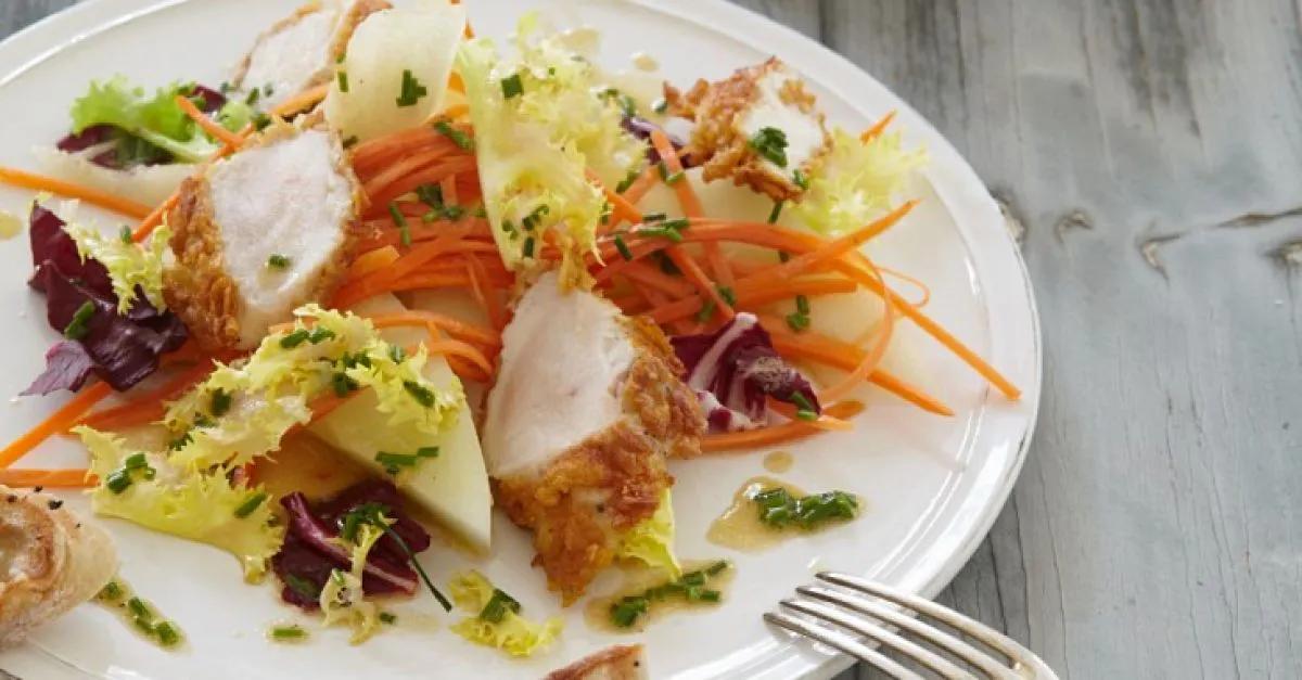 Knusperhähnchen mit Salat Rezept | EAT SMARTER