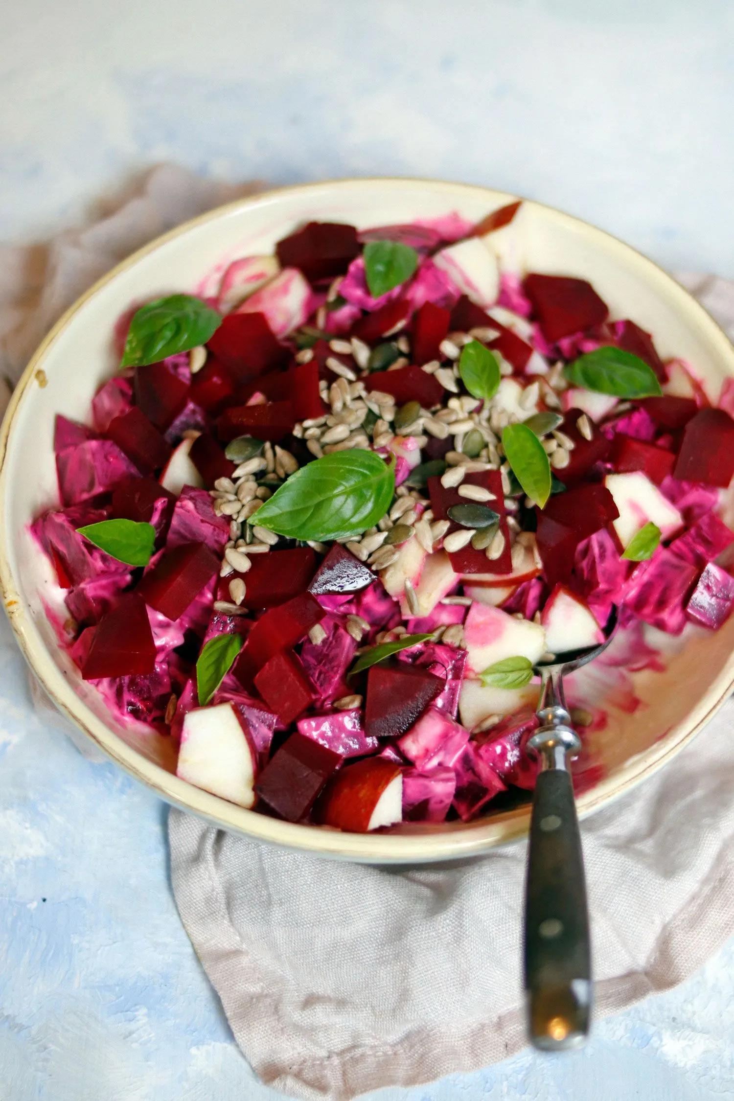 Rote Bete Salat mit Äpfeln - naschenmitdererdbeerqueen.de | Rezept ...