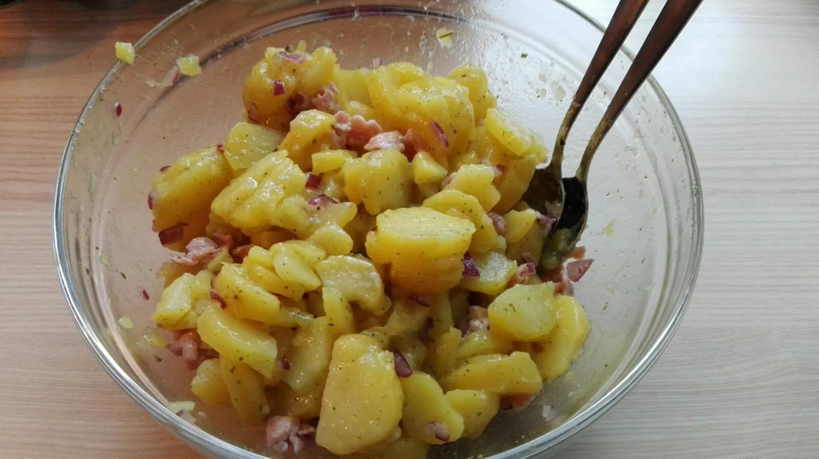 Klassischer Kartoffelsalat mit Speck - Soni - Cooking with love