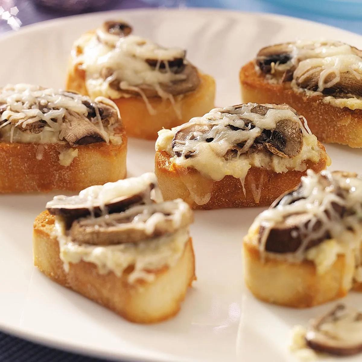 Artichoke &amp; Mushroom Toasts | Recipe | Thanksgiving appetizer recipes ...