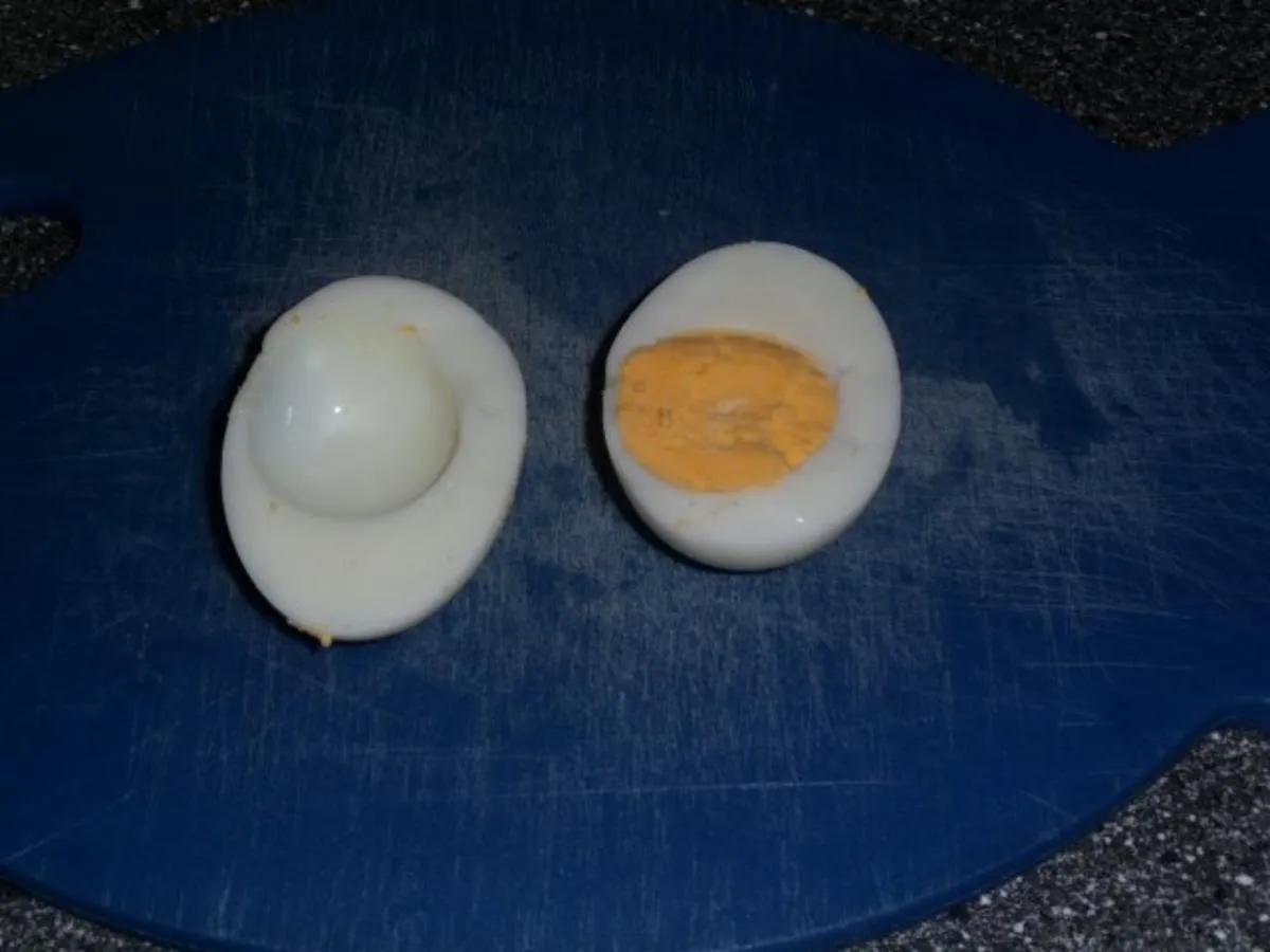 Eier gefüllt mit Avocado - Rezept mit Bild - kochbar.de