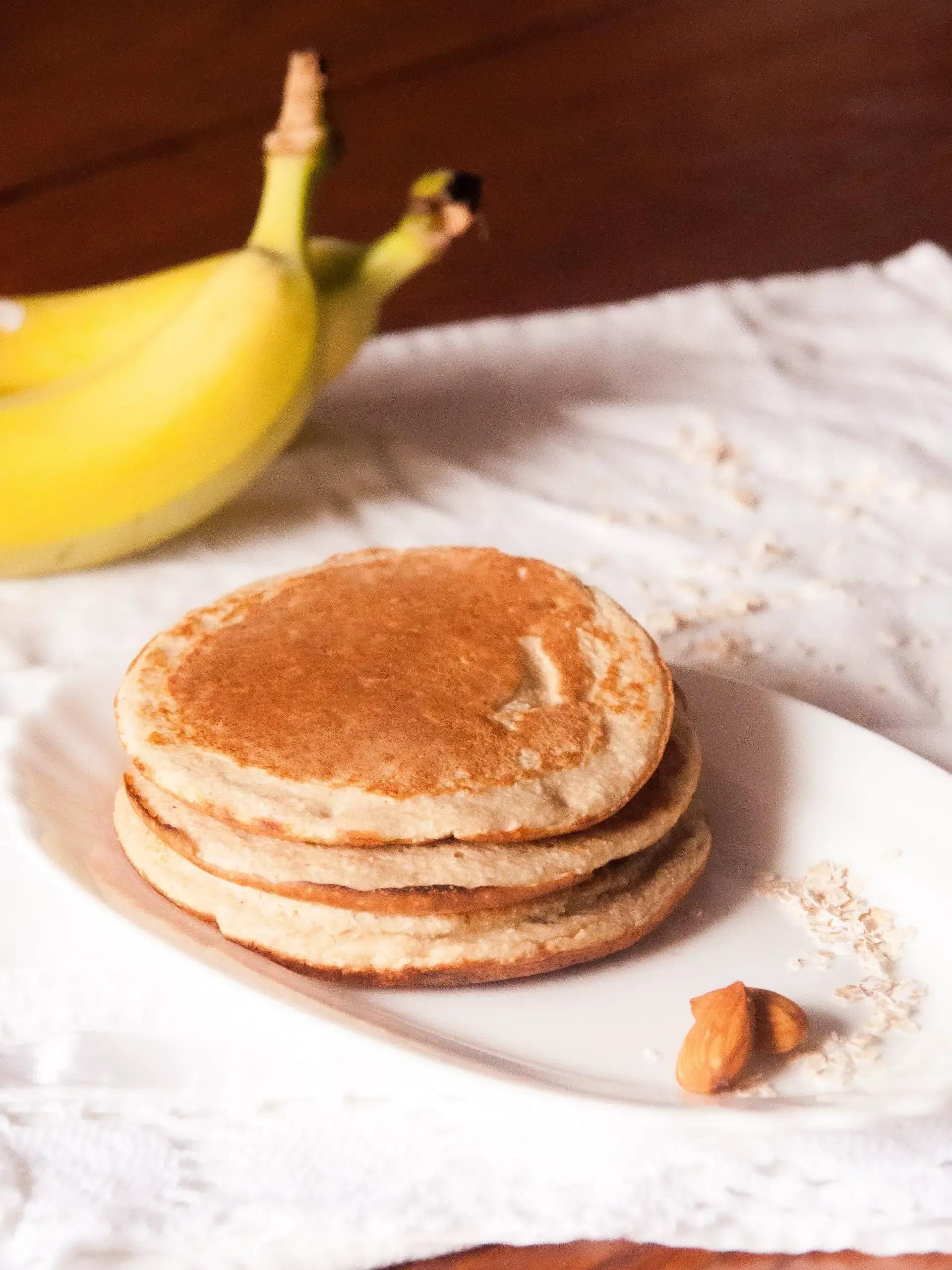 Gluten-Free Keto Banana Hazelnut Pancakes Recipe - Gimme Yummy