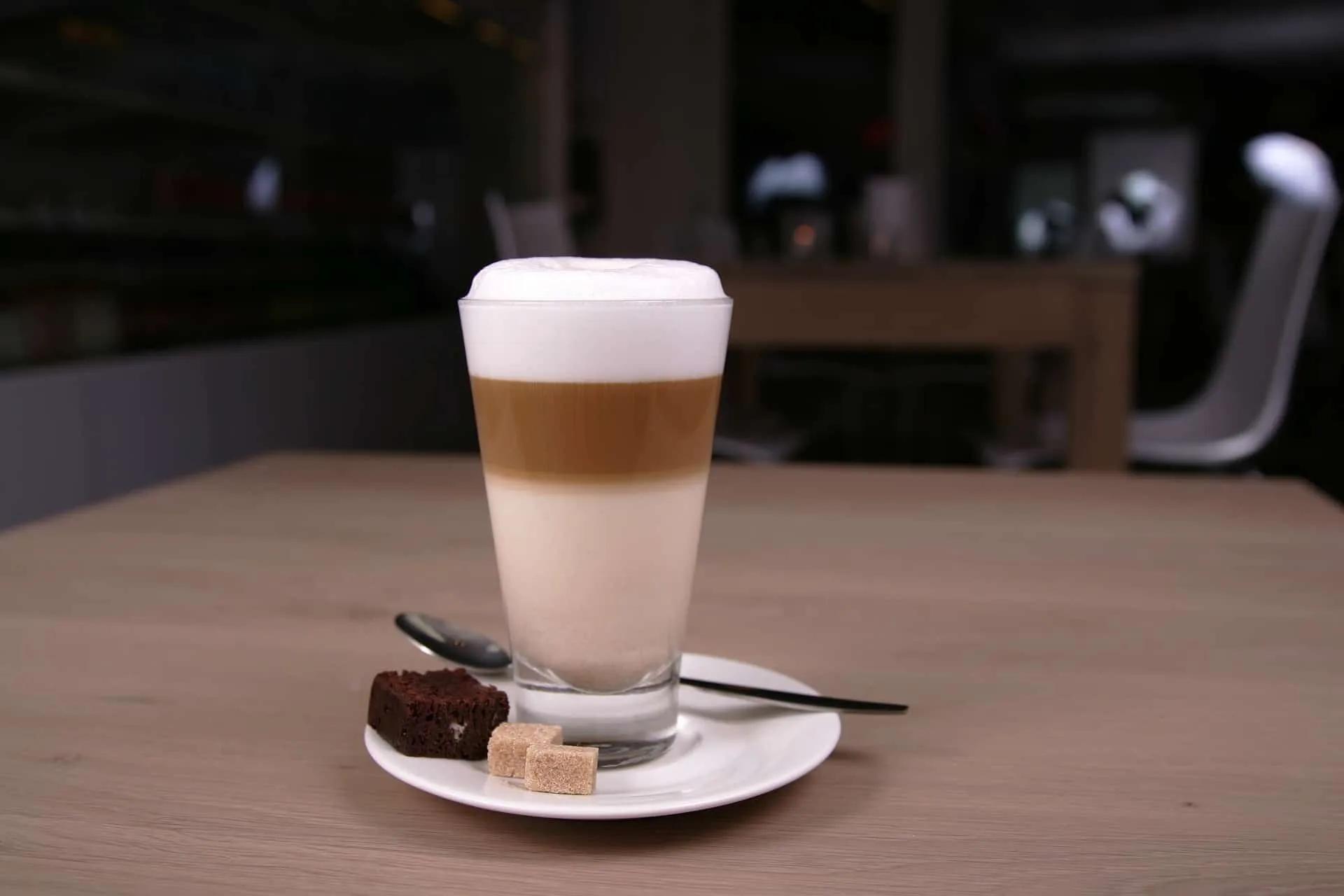 Latte Macchiato Rezept klassisch Kaffee Cafe