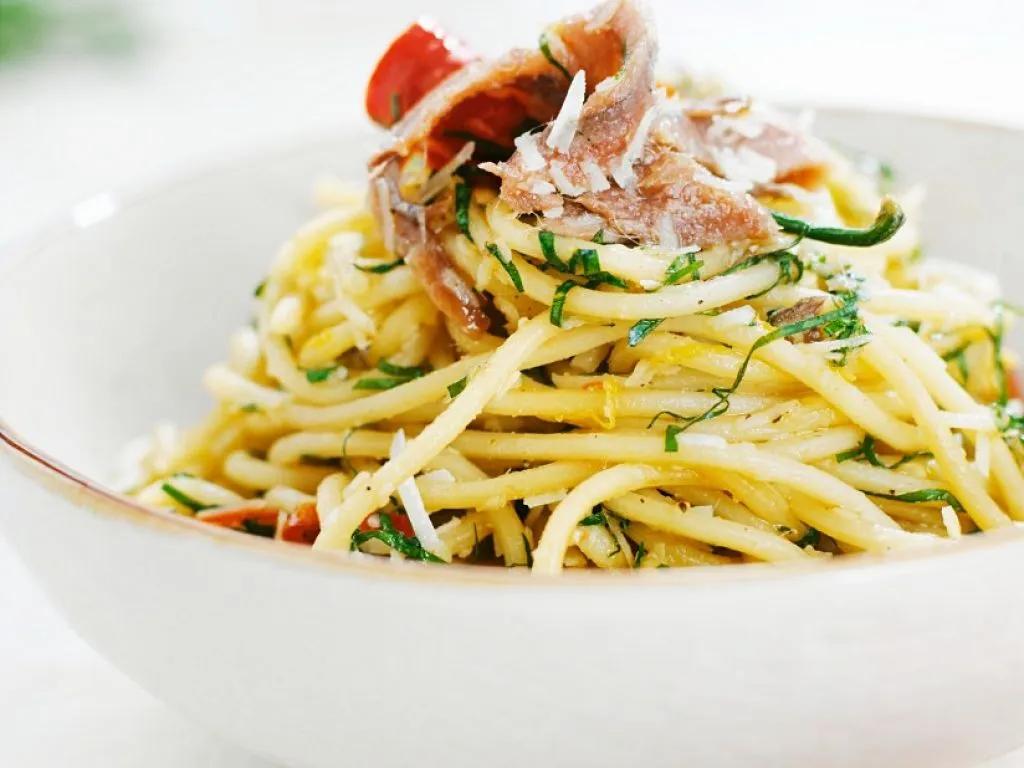 Spaghetti with Anchovies recipe | Eat Smarter USA