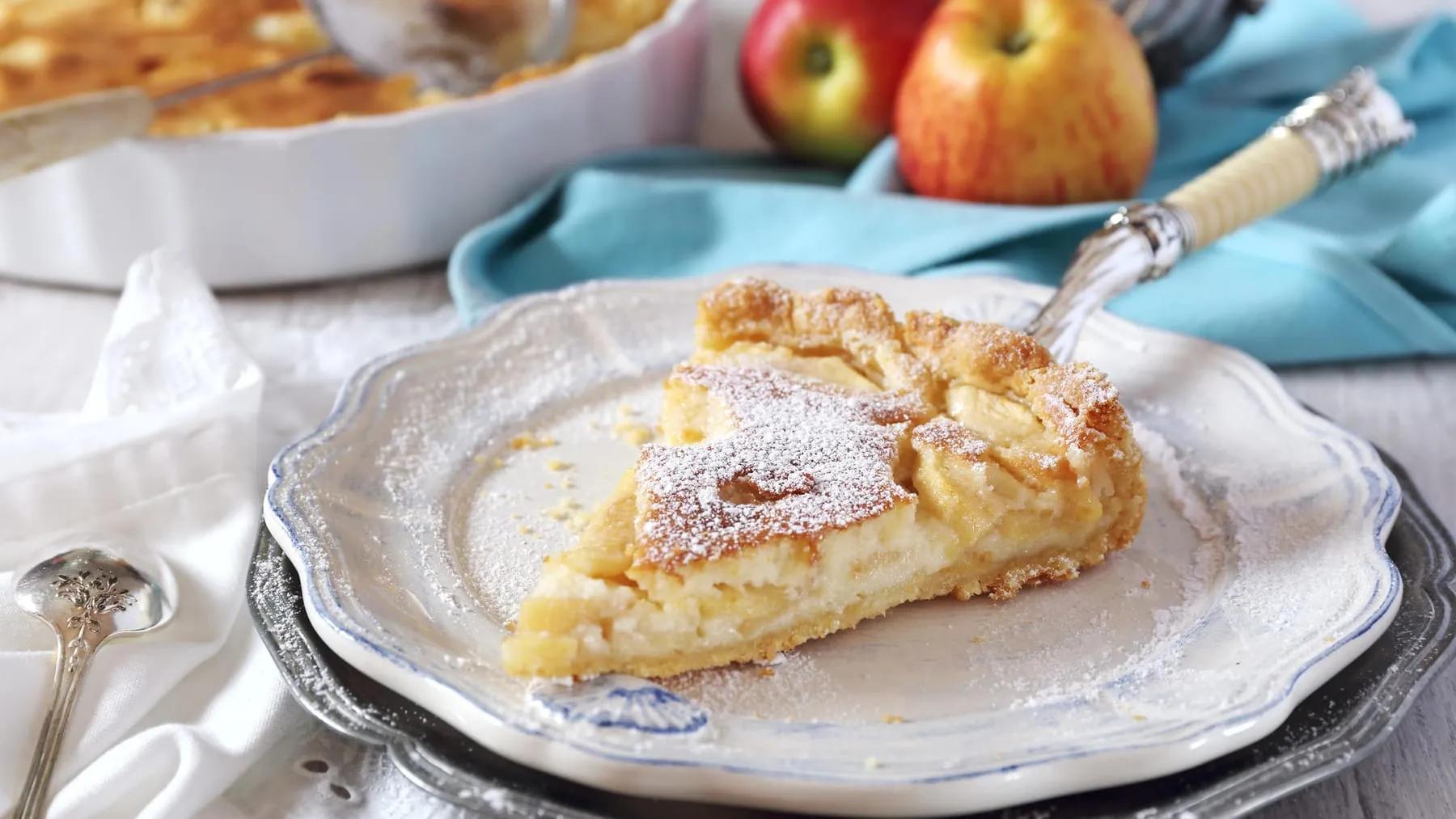 Apfelkuchen mit Pudding: Einfaches Rezept für den Klassiker