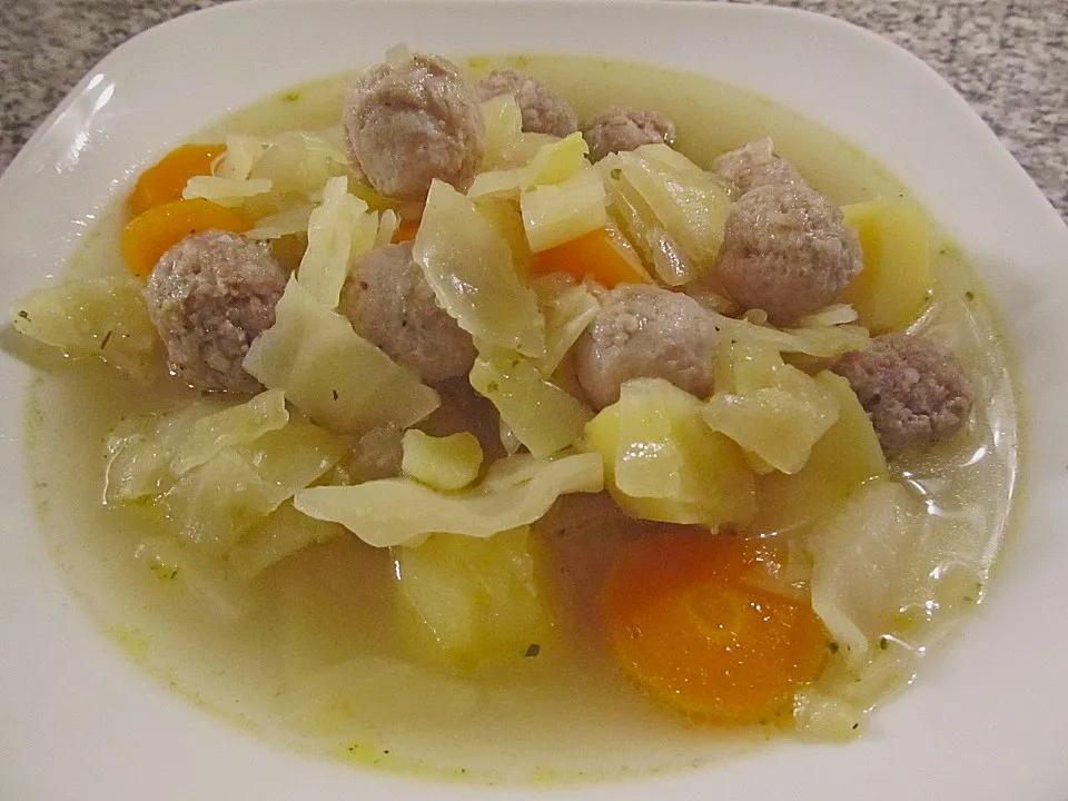 Kohlsuppe mit Kartoffeln und Fleischbällchen von Energiekraut | Chefkoch.de