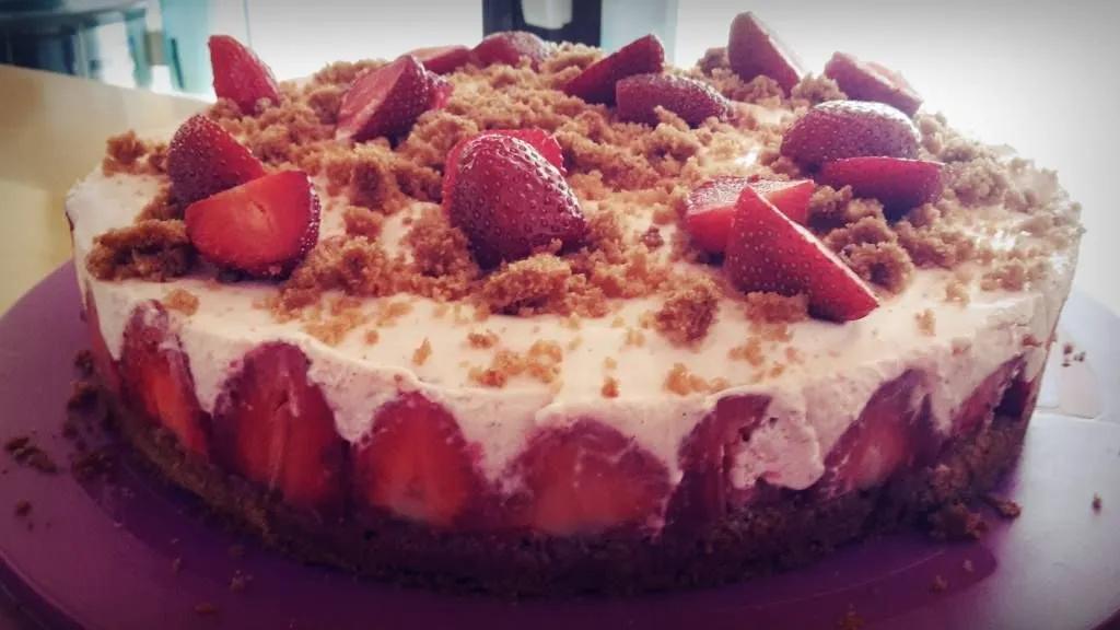 Ein Erdbeer-Sahne Traum! Tiramisu, Cheesecake, Ethnic Recipes, Desserts ...