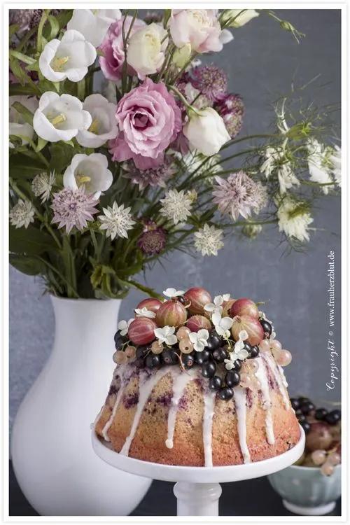 Frau Herzblut Blog || Zuhause | Süße brötchen, Johannisbeeren, Sommerblumen