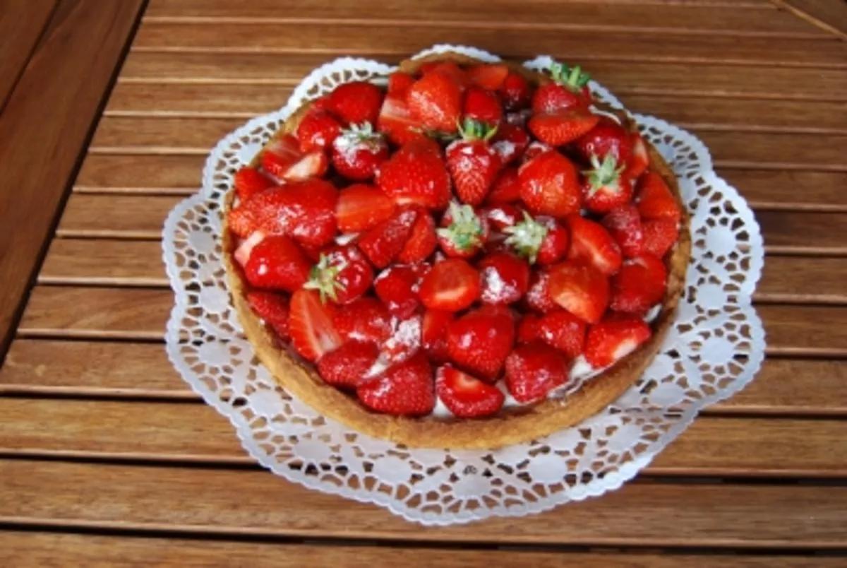 Kuchen/Gebäck ~ Sommerliche Erdbeertorte - Rezept - kochbar.de