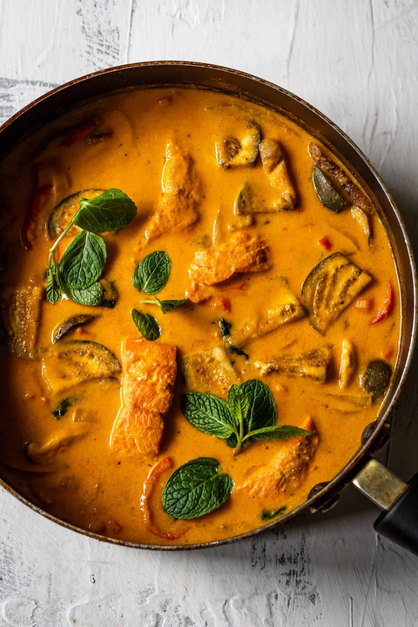 Thai Red Curry with Salmon - Cooking Therapy
