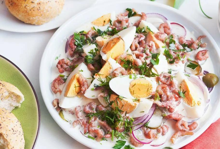 Eiersalat mit Krabben und Kräutern | Lowcarb.de