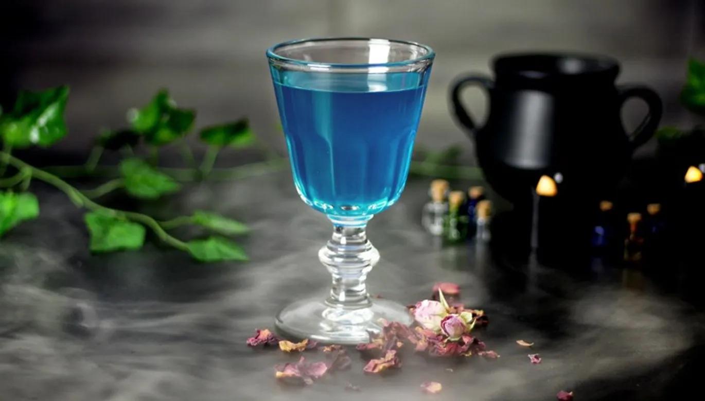 Drinkstuff | Halloween 2016: Lady in Blue Cocktail Recipe