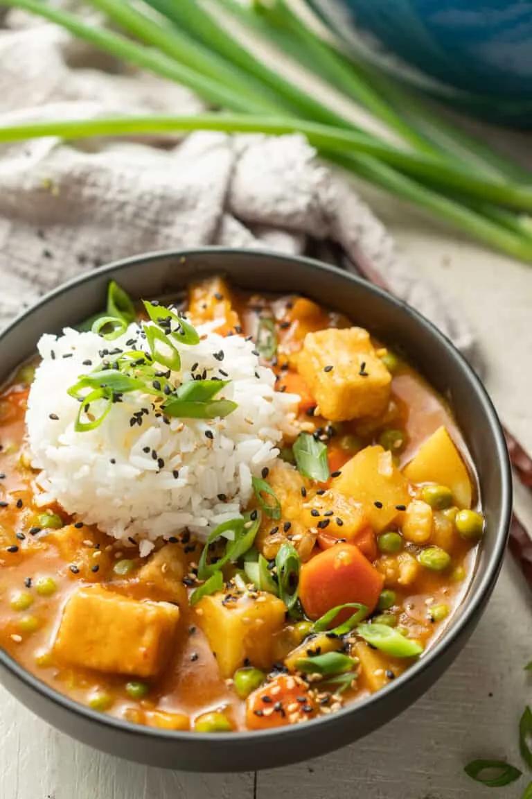 Vegan Japanese Curry with Fried Tofu - Connoisseurus Veg