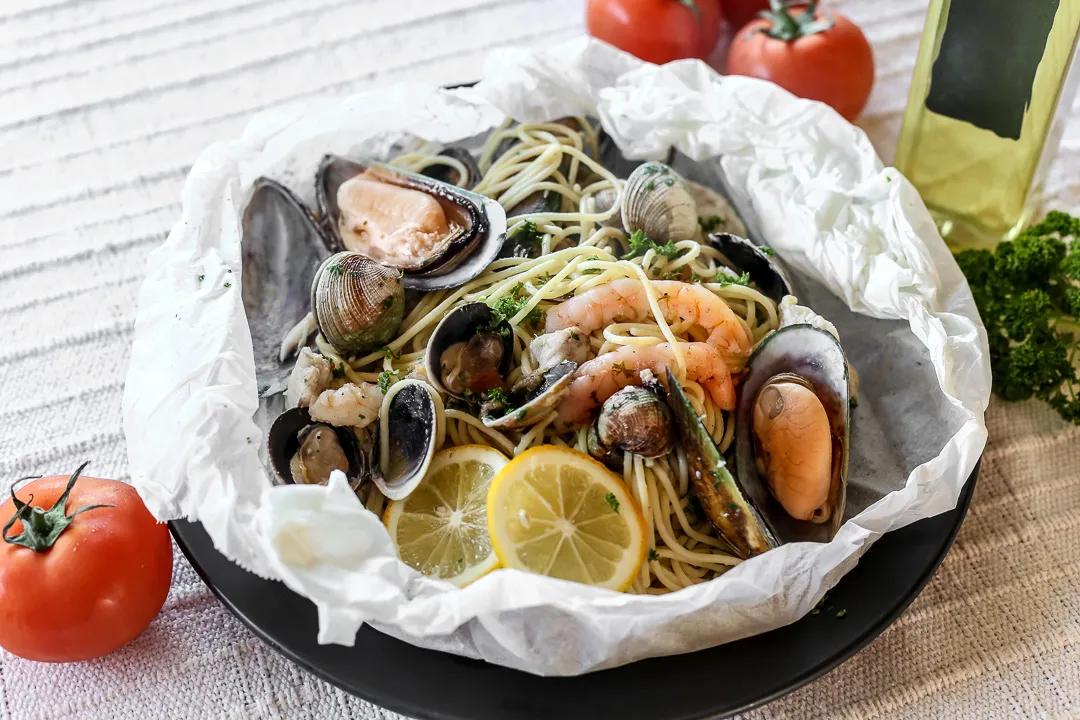 Seafood Pasta al Cartoccio - Ang Sarap