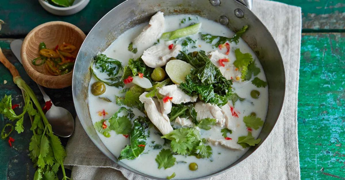 Grünes Thai-Curry mit Hähnchenbrustfilet Rezept | EAT SMARTER