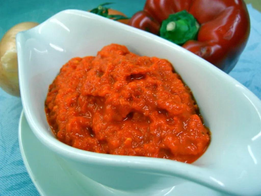 Ajvar nach Art der Mazedonier - einfach &amp; lecker | DasKochrezept.de