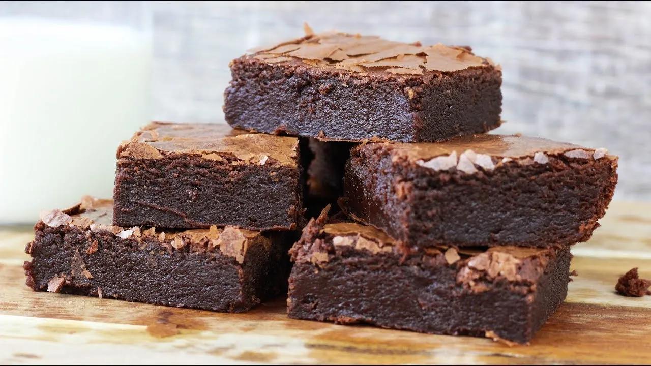 Saftige Brownies / Schokoladen Brownies / Fudge Brownies - YouTube