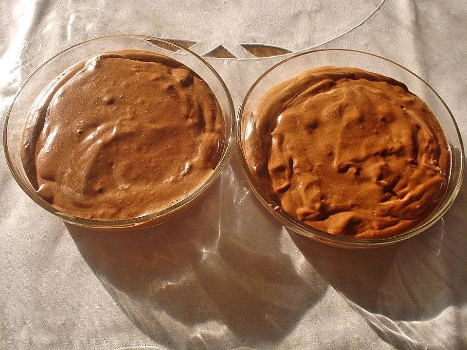 Luftiger Schokoladenpudding mit Rum von elanda| Chefkoch | Schokoladen ...