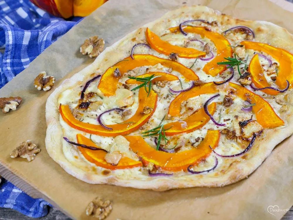 Knusperdünne Flammkuchen - Dinkelliebe