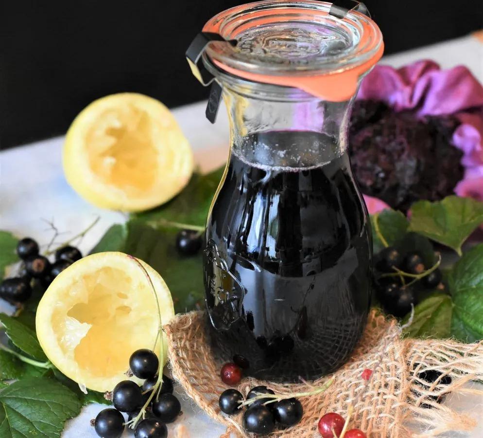 Cassis Sirup aus schwarzen Johannisbeeren | cooknsoul.de | Rezept ...