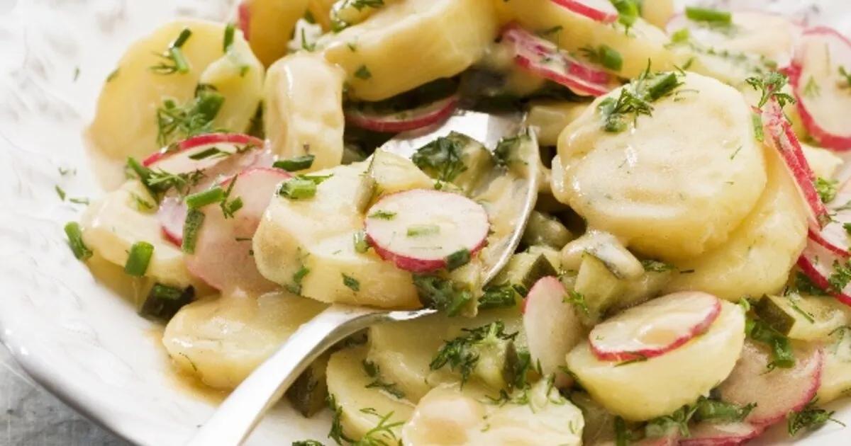 Sommer-Kartoffelsalat ohne Mayo - einfach &amp; lecker | DasKochrezept.de