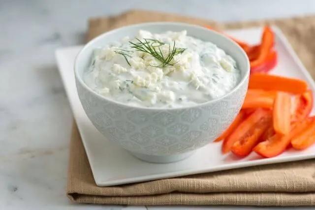 Delicious and Easy Dips for Summer Parties | Tzatziki sauce, Recipes ...