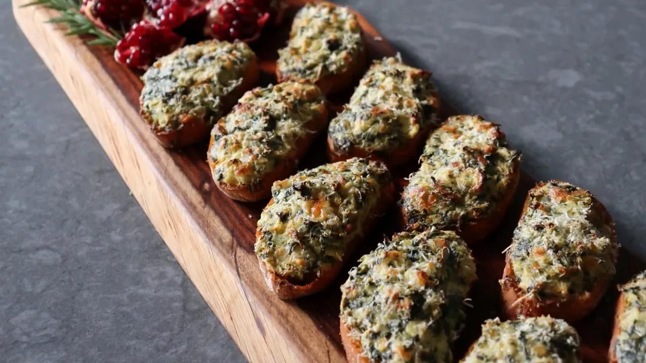 Baked Spinach and Artichoke Toasts Recipe