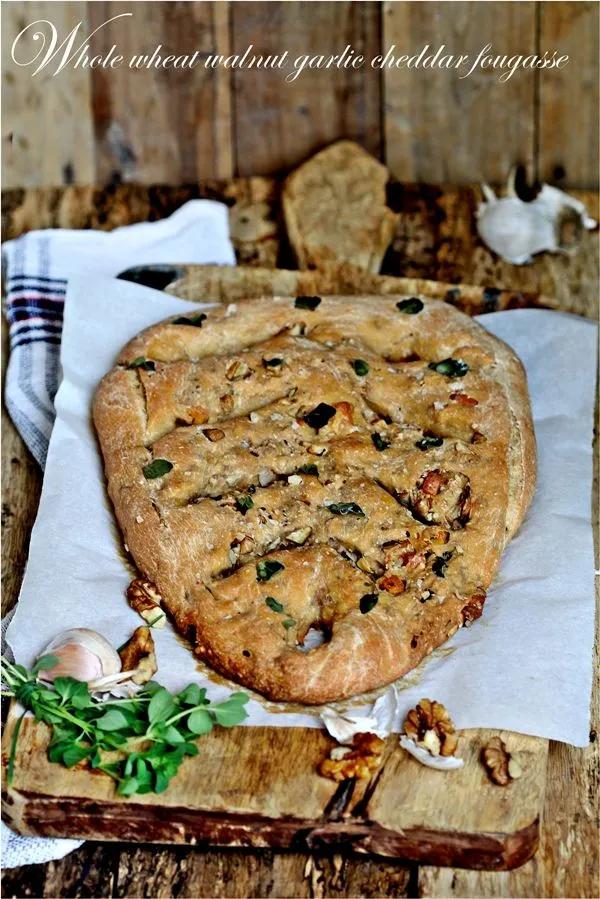 Whole Wheat Walnut Garlic Cheddar Fougasse | Old fashioned bread recipe ...