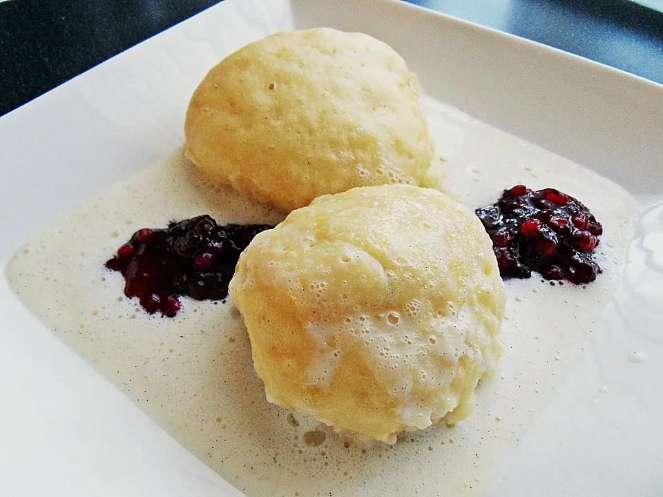 Dampfnudeln mit Vanillesoße von käsespätzle | Chefkoch.de