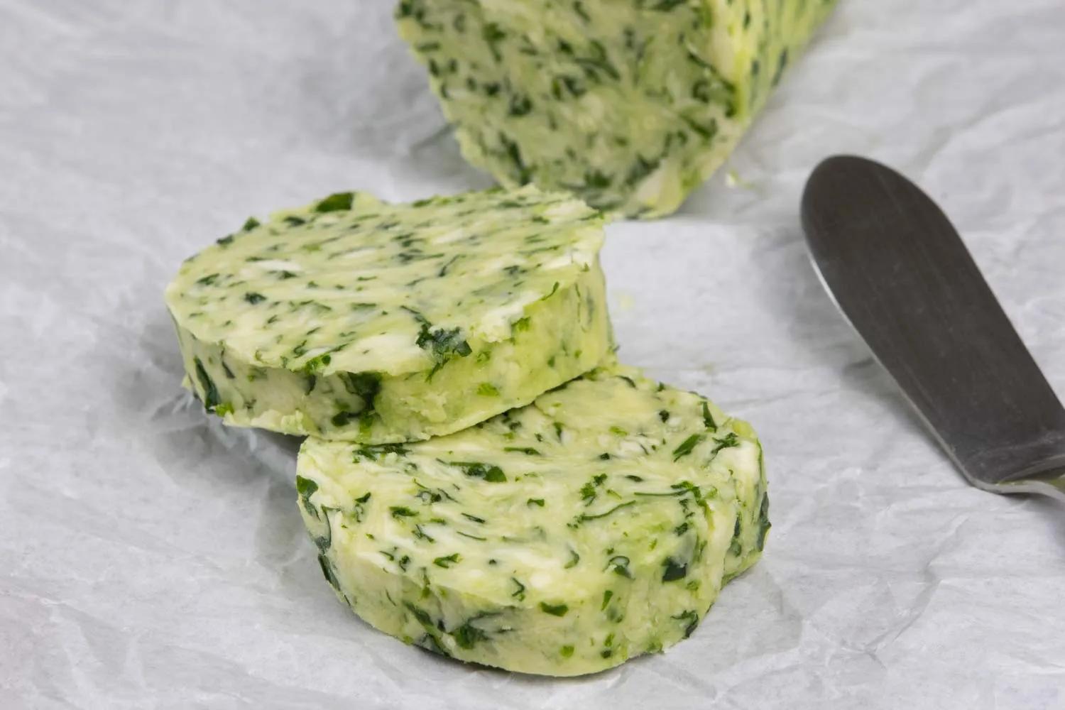 Vegane Bärlauch-Butter - Perfektes Rezept zum Grillen