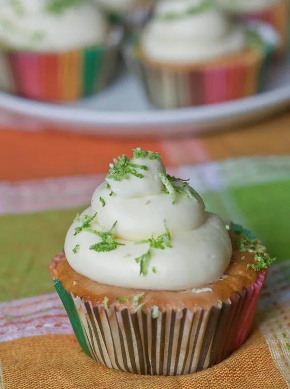 Lime In The Coconut Cupcakes | The Wannabe Chef