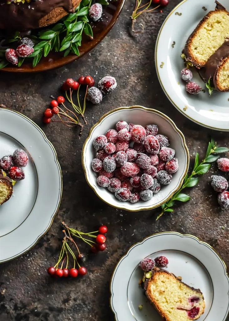 Marzipankuchen mit Cranberries und Schokolade - supersaftiger Kuchen