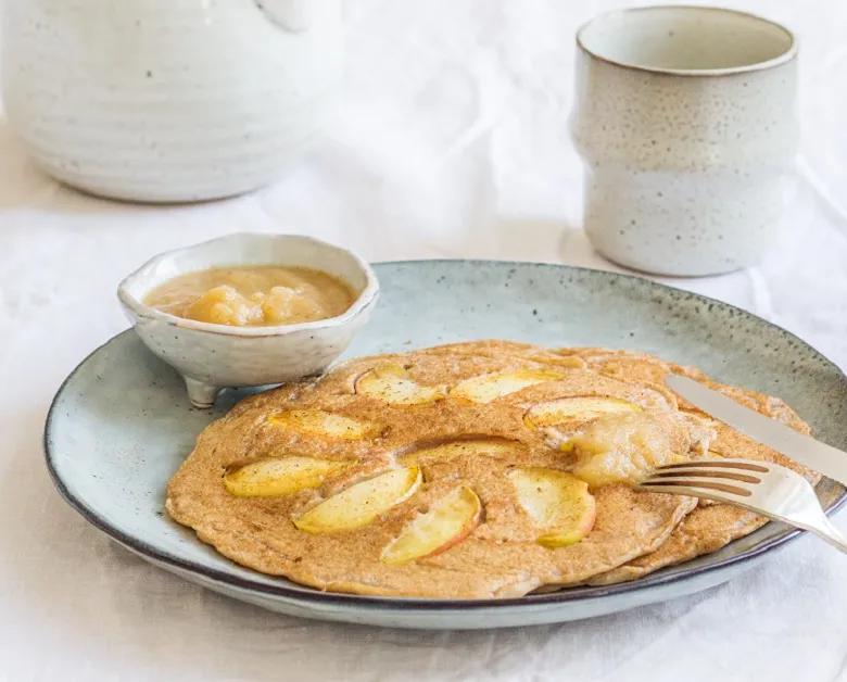 Himmlisch: Apfelpfannkuchen mit Zimt &amp; Zucker - Vegan World