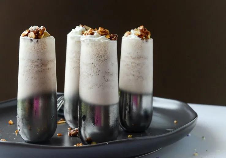 Toasted Almond Amaretto Milkshakes by How Sweet Eats | How sweet eats ...