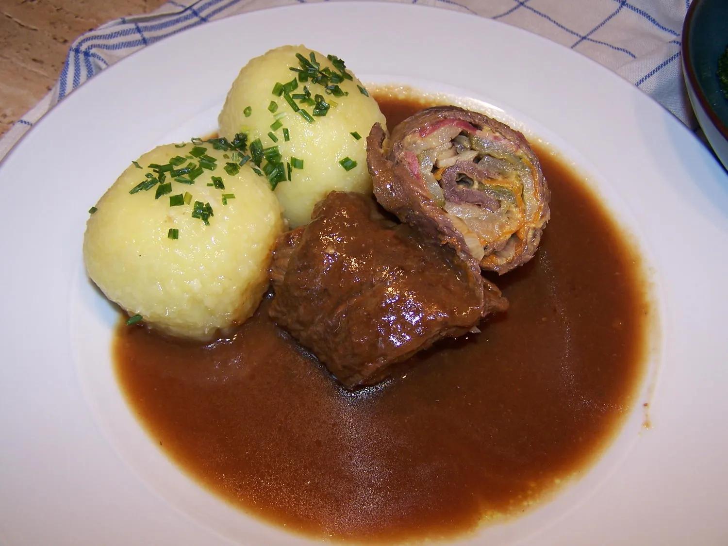 Rinder Rouladen gefüllt ,Knödel m. Brokkala - Rezept - kochbar.de