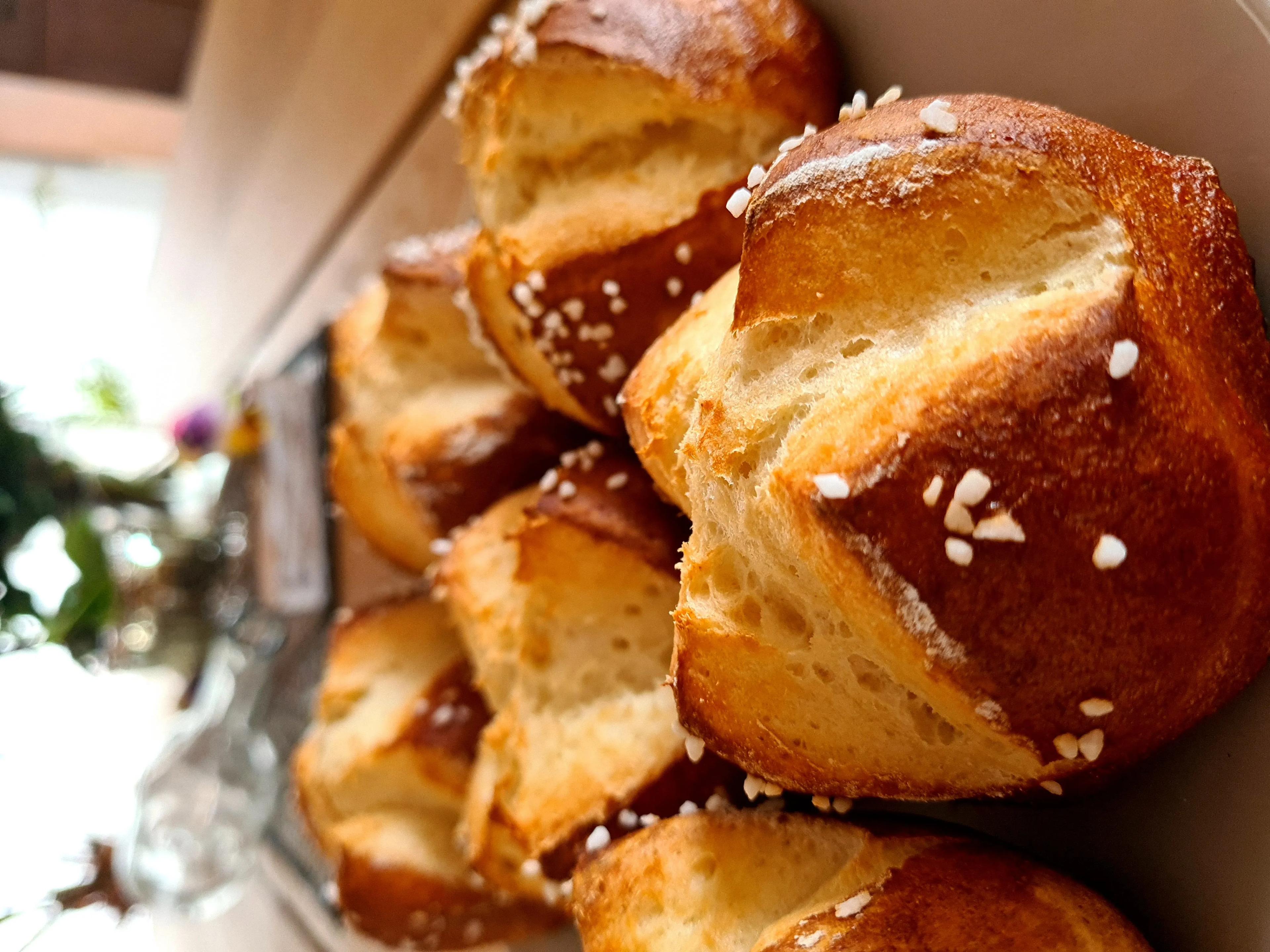 Rezept für Glutenfreie Brezeln Laugenbrötchen