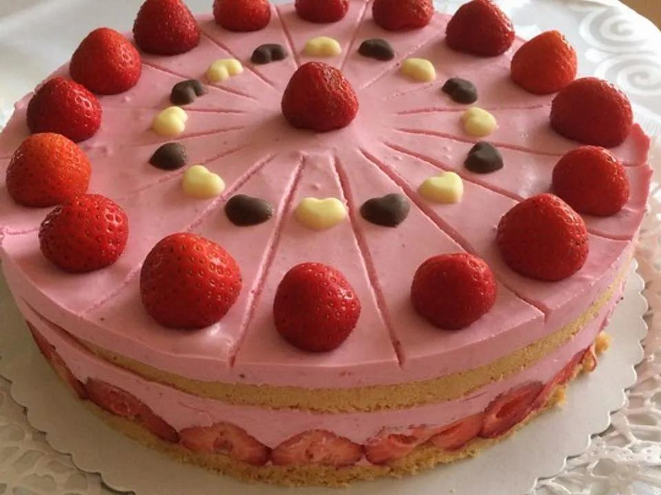Erdbeer - Joghurt - Sahne - Torte - Kochen Gut | kochengut.de