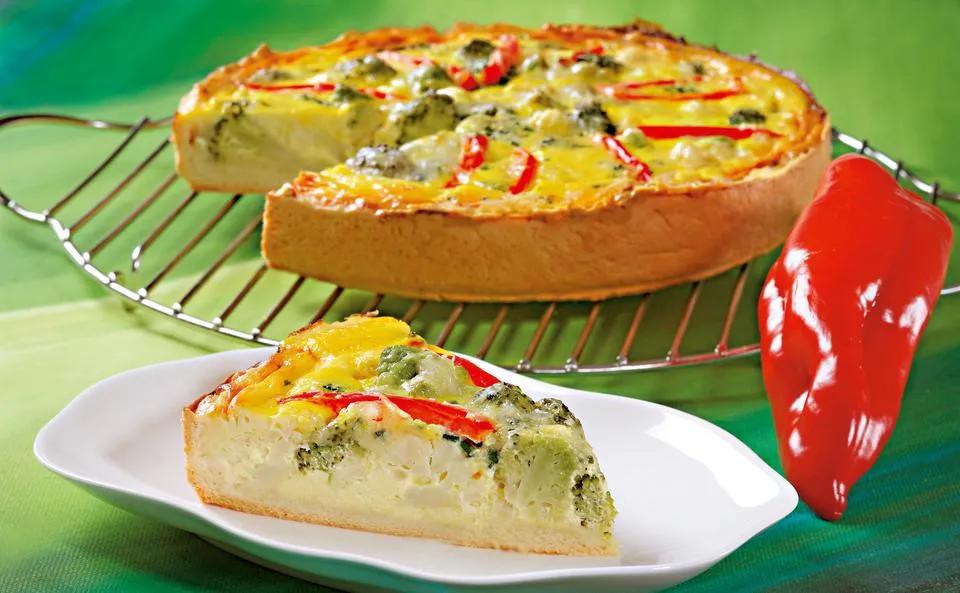 Quiche mit Brokkoli, Karfiol und Romanesco • Rezept • GUSTO.AT