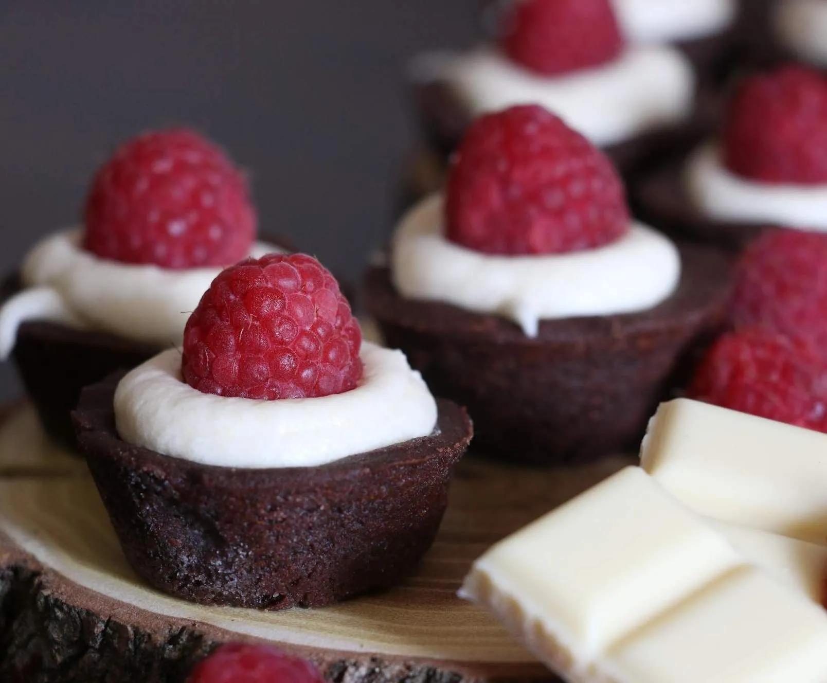 Tartelettes mit weißer Schokolade - Schokomürbteig - Muffins | Rezept ...