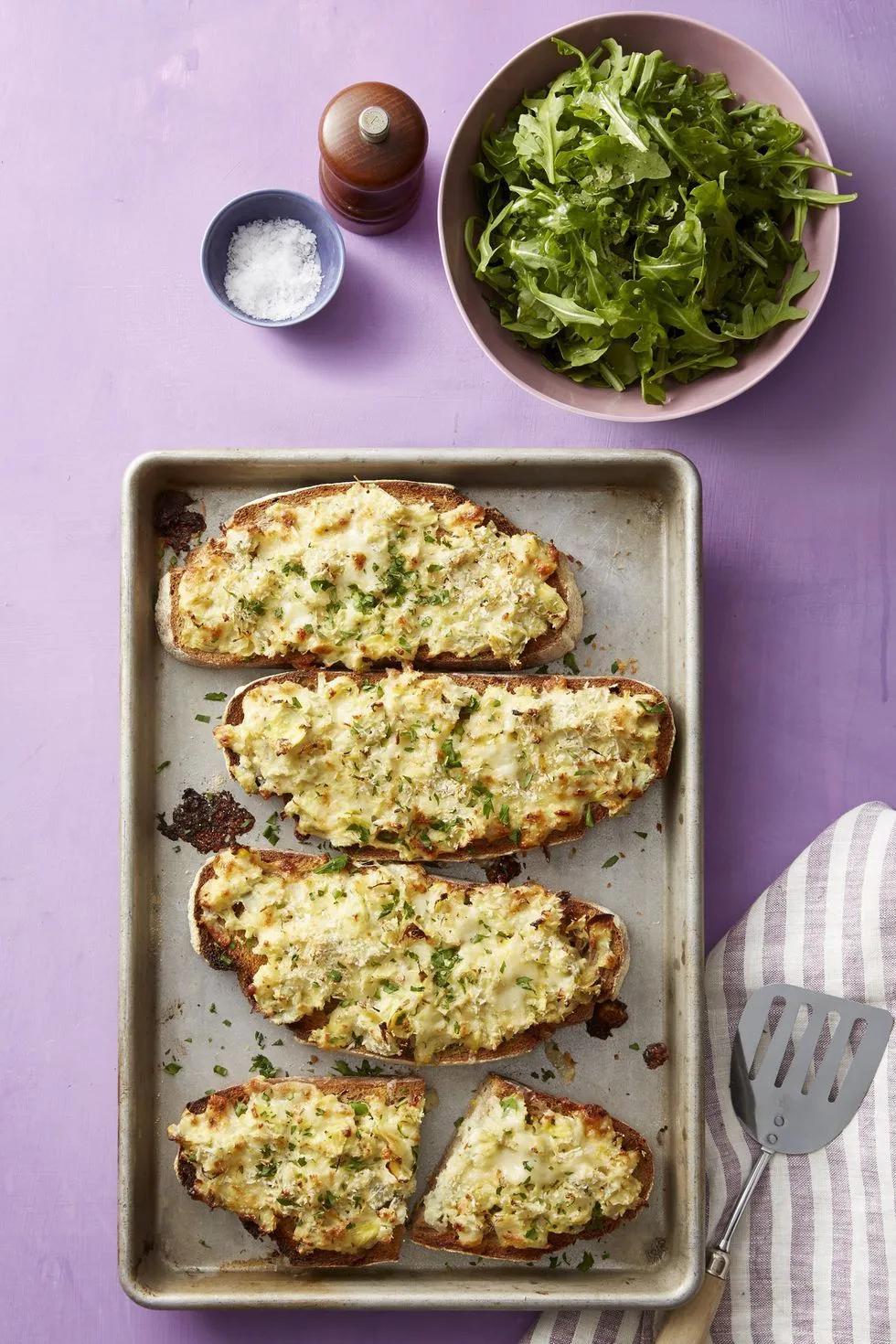Cheesy Artichoke Toasts | Recipe | Food recipes, Vegetarian recipes, Food