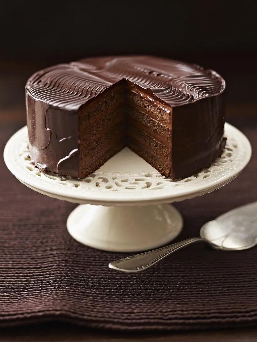 Schokoladentorte | Rezept | Schokoladen torte, Schokoladentorte, Kuchen ...