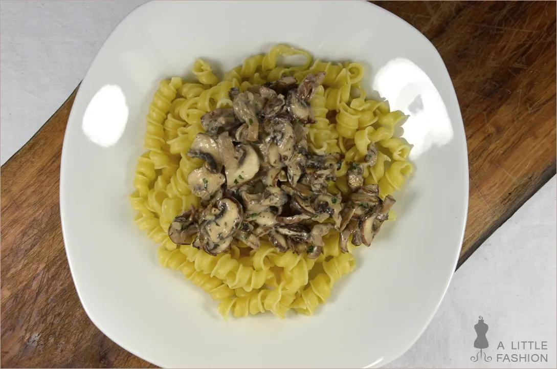 Low-Fat-Nudelsoße mit Champignons - Filizity.com