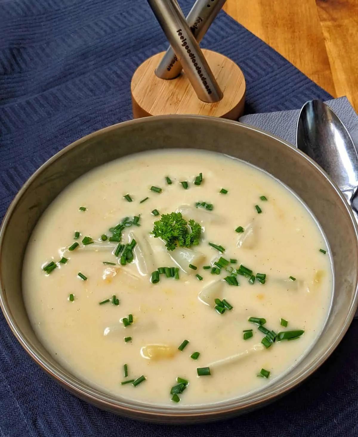 Spargelcremesuppe - Schnelles und einfaches Rezept - Instakoch.de