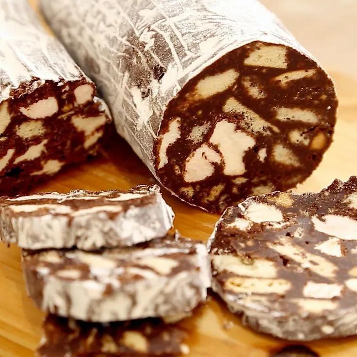 Schokolade die aussieht wie Salami? So geht´s! | Leckereien, Einfacher ...