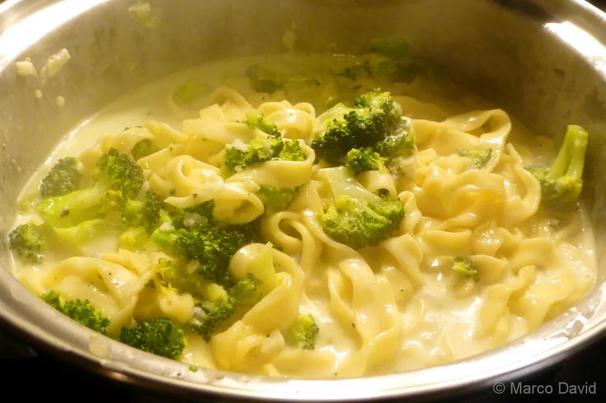 Pasta mit Brokkoli in Gorgonzolasauce | Friedi‘s Food Blog