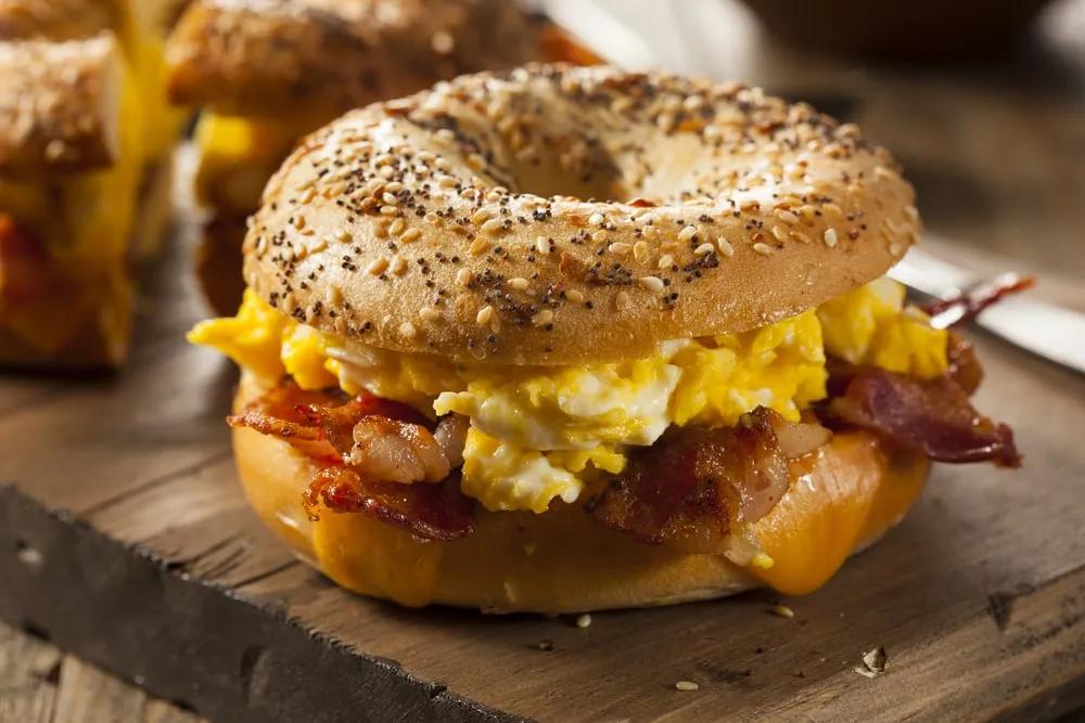 16 Bagel Toppings for Breakfast, Lunch, and Dinner - Insanely Good