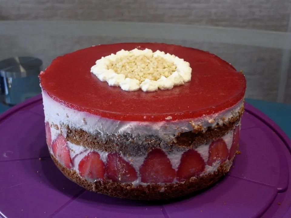 Urmelis kleine feine Erdbeer-Quark-Torte von urmeli75 | Chefkoch.de
