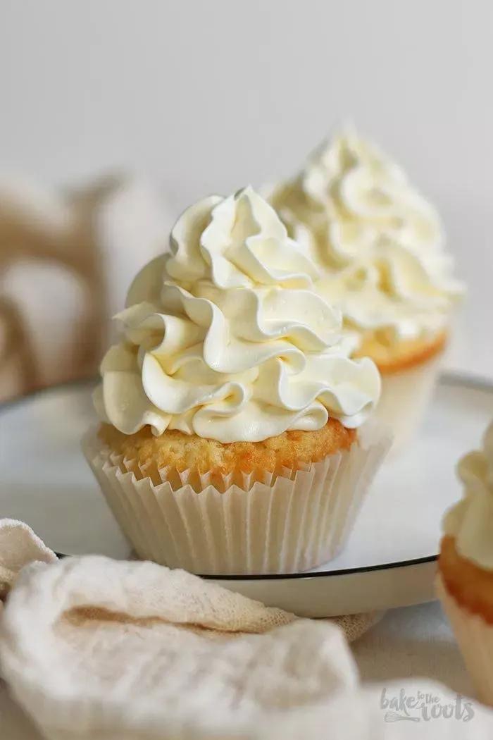 Einfache Vanille Cupcakes mit Vanille-Buttercreme | Bake to the roots ...