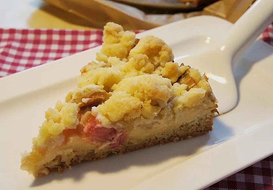 Rhabarber - Streuselkuchen mit Vanillepudding von dashonigkuchenpferd ...