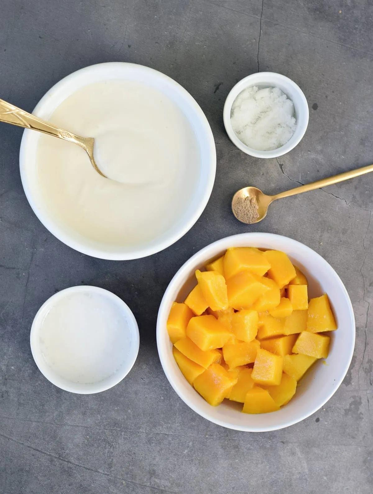 Cremiges Mango Lassi Rezept (Joghurt Smoothie) - Elavegan